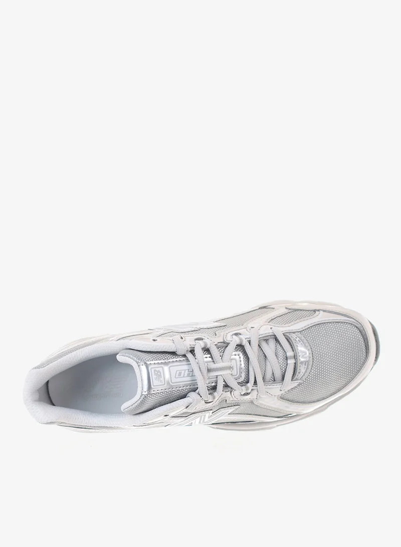 New Balance 740 Sneakers